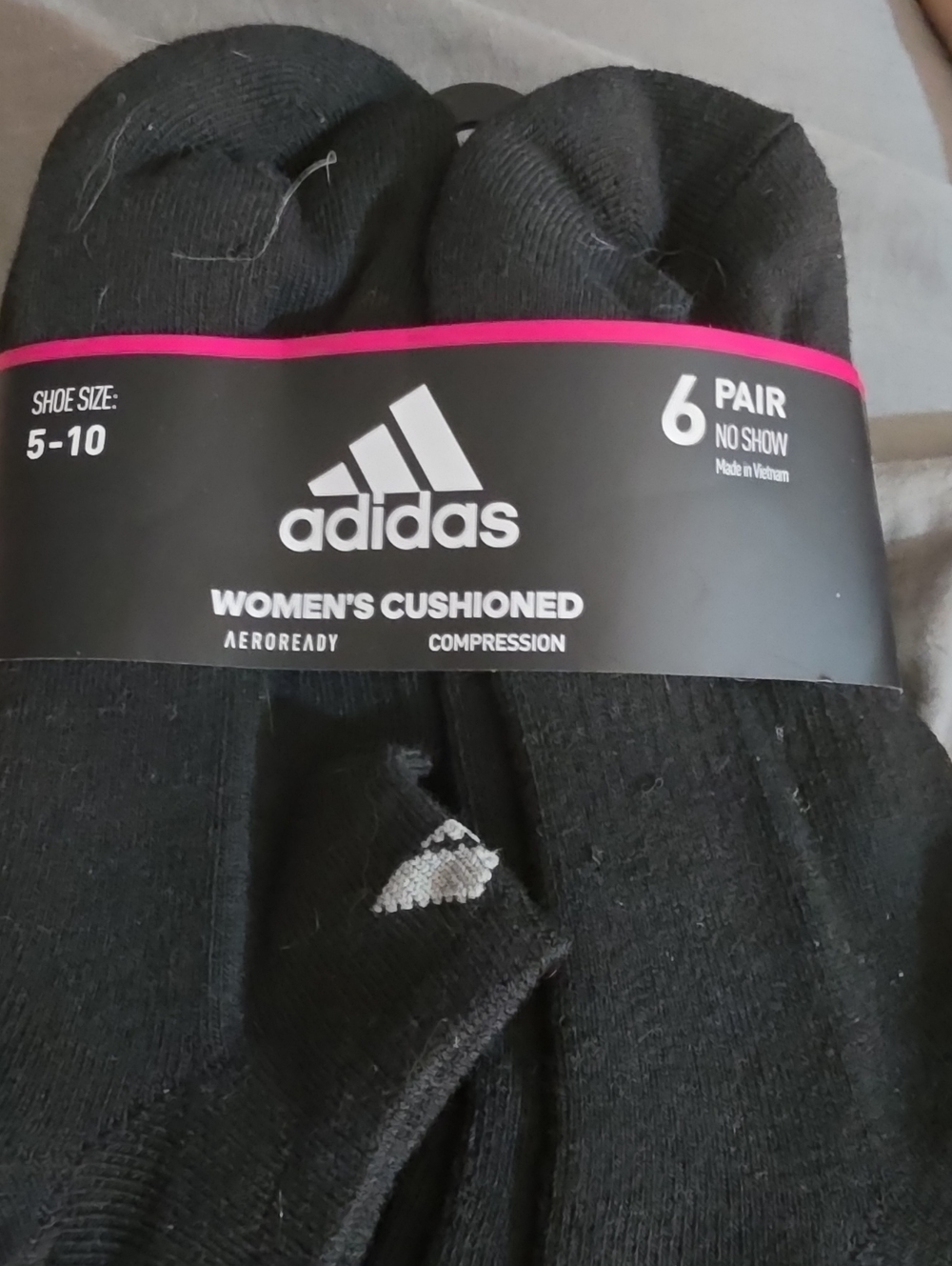 adidas Women's No-Show Cushioned Socks - Black with White Accent (6 Pair)new